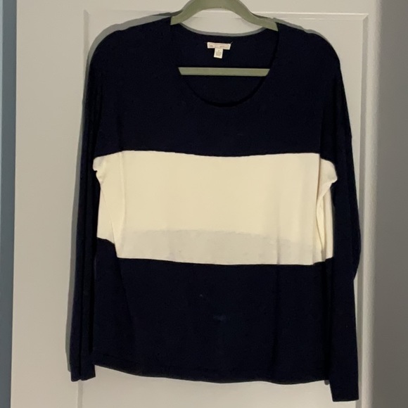 Gap color block sweaters - Picture 2 of 14